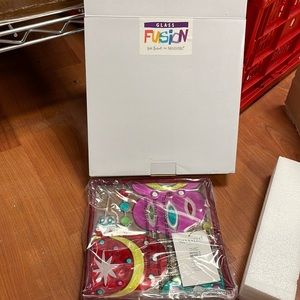 ⬇️ SALE - Lori Siebert for Silverstri Fusion glass plate - colorful ornaments